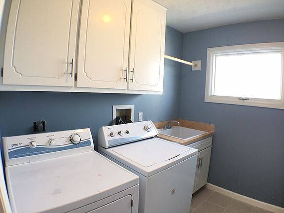 Second Level Laundry