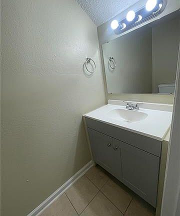 5th image of 4056 Durand St APT 2