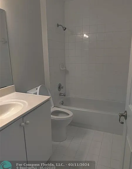 4047 NW 92nd Ave — Photo 12