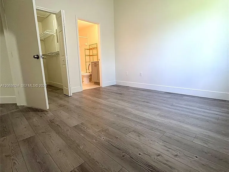 1260 SE 27th St #204 — Photo 7