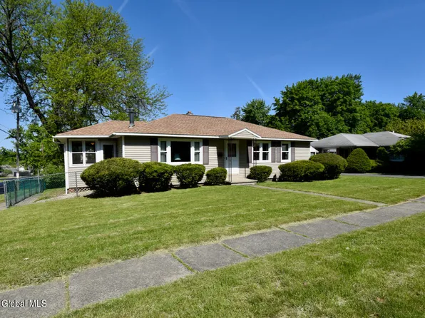 869 8th Avenue, Troy, NY 12182