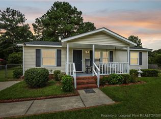 1013 Dunvegan Dr, Raeford, NC 28376