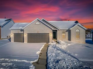 297 Osprey Ct, Lake Saint Louis, MO 63367