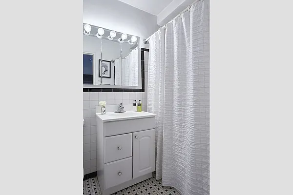 Sold by Stribling | media 5