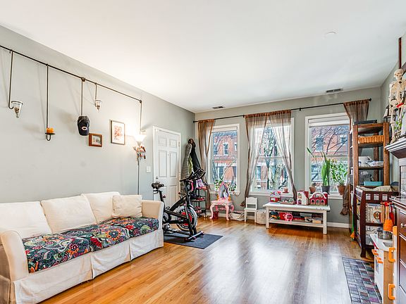 5th image of 1335 W Fillmore St #2