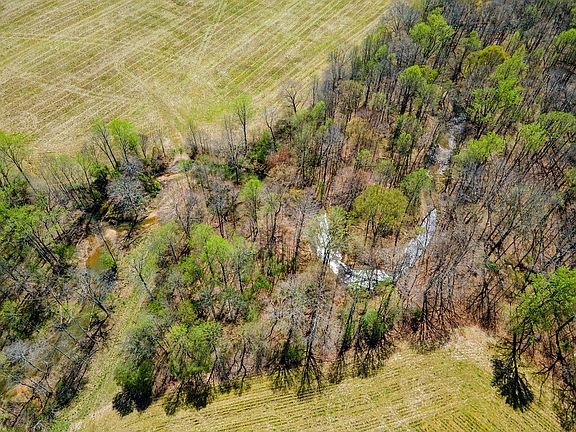 3rd image of 1 Deer Creek Ln