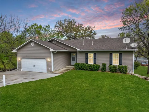 103 Firefly Ct, Altamont, MO 64620