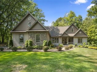 9250 Trish Ln, Chardon, OH 44024