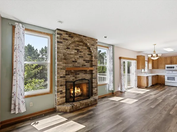 2084 Wallingford Cir, Woodbury, MN 55125
