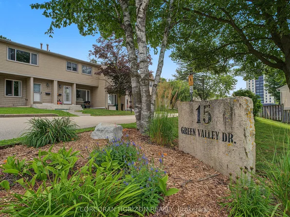 15 Green Valley Dr #1, Kitchener, ON N2P 1K7