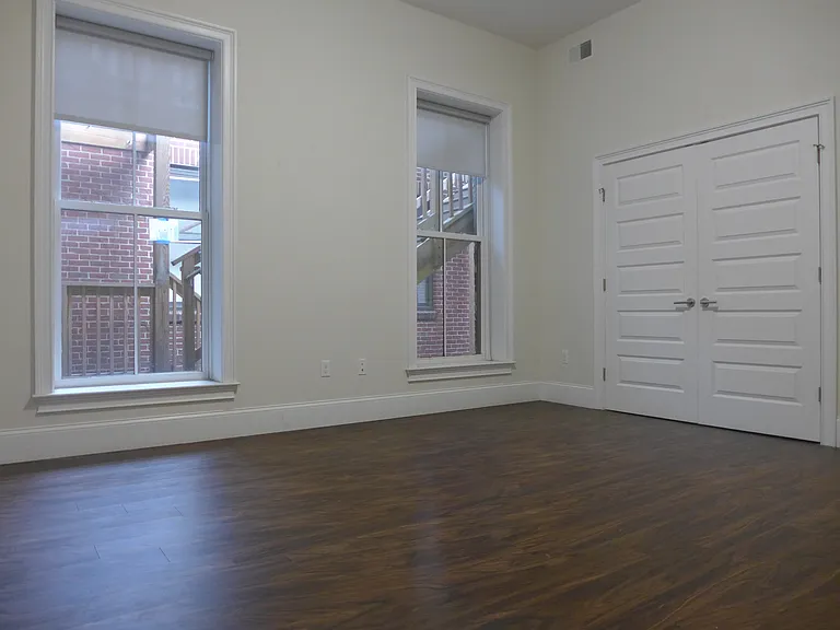 133 Northampton St #3 — Photo 5