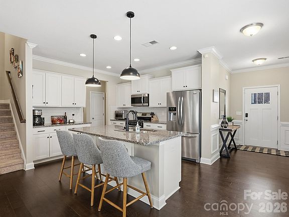 3rd image of 6020 Gribble Ln
