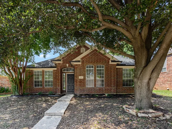 812 Pinnacle Cir, Lewisville, TX 75077