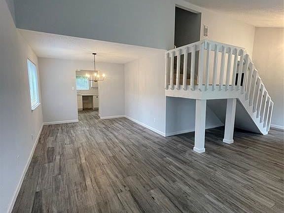 3rd image of 2323 Summer Breezes Ln