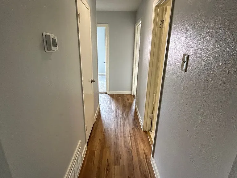 2750 Ridgewood St — Photo 9