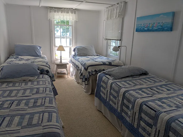 2421 Lakefront Dr — Photo 14