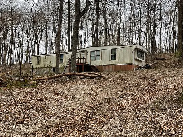 4740 S Pine Ridge Rd, Birdseye, IN 47513