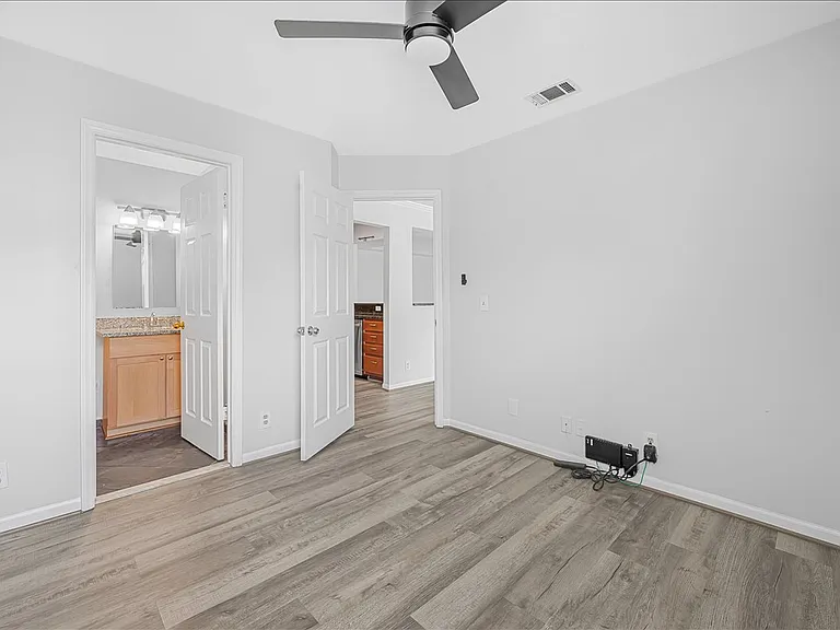 5820 Inman Park Cir #220 — Photo 13