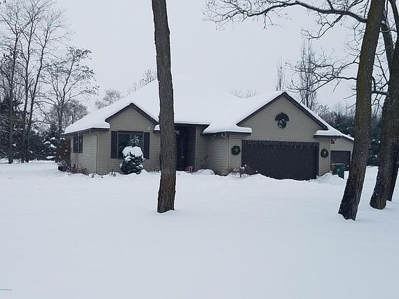 2nd image of 9633 Aspen Meadow Dr NE