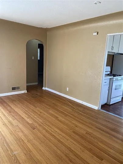 2 bed, 780 sqft, $1,749 — Photo 3