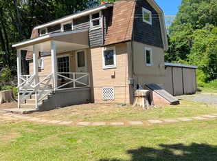 403 Oronoque Rd, Milford, CT 06461