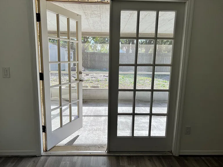 5801 Marble Ct — Photo 15