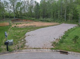 6990 W Crescent Dr, Chandler, IN 47610