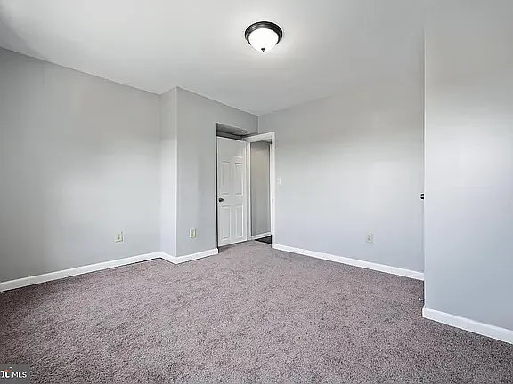 1028 W Cross St — Photo 6