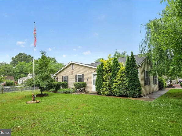 79 Miramar Dr, Pennsville, NJ 08070