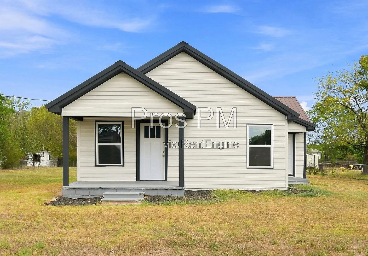 3 bed, 2.0 bath, 1600 sqft, $1,750 — Photo 1