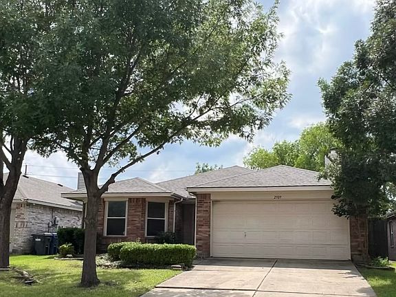 2nd image of 2909 Windhaven Dr