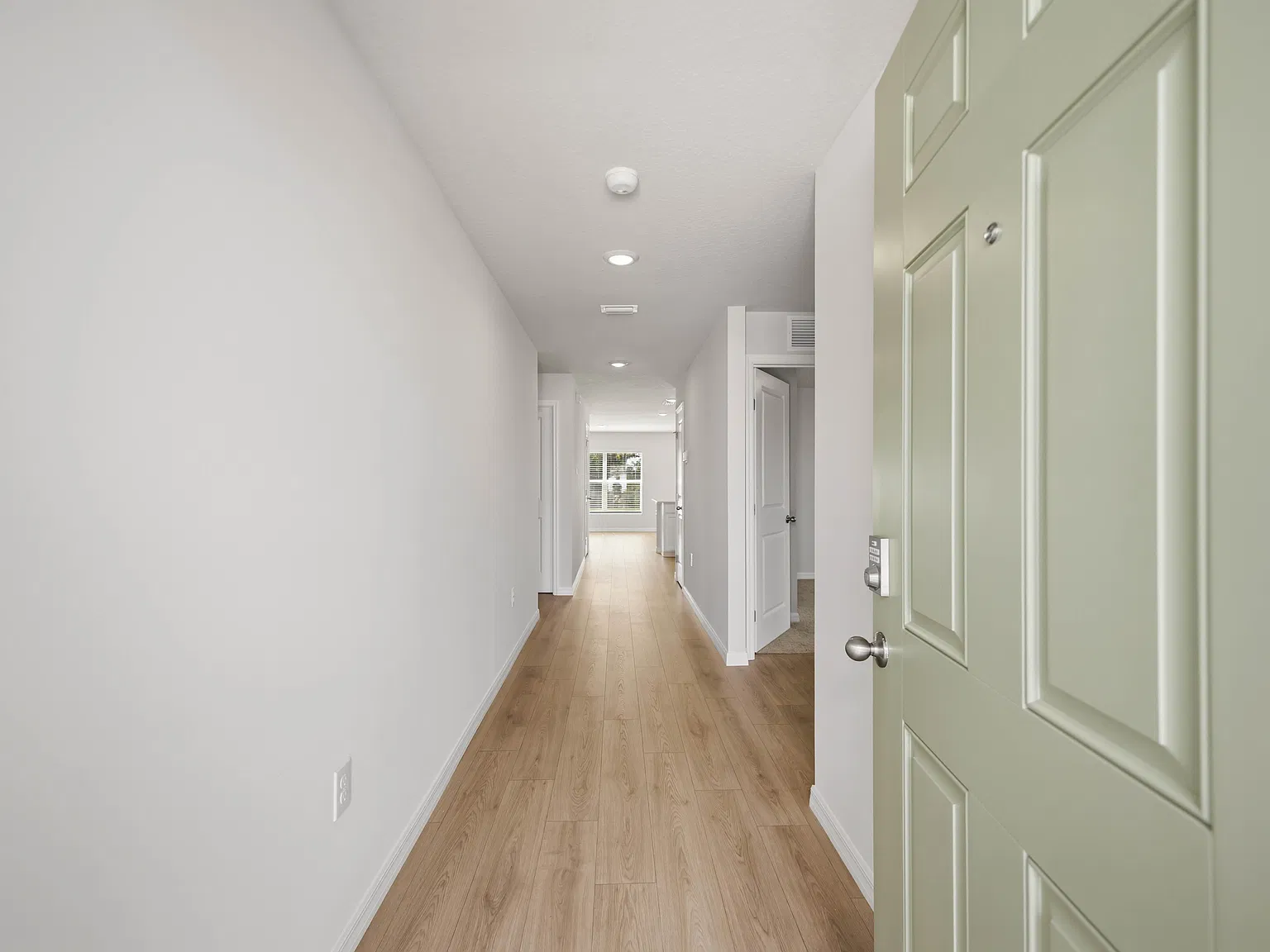 4 bed, 1498 sqft, $2,650 — Photo 4