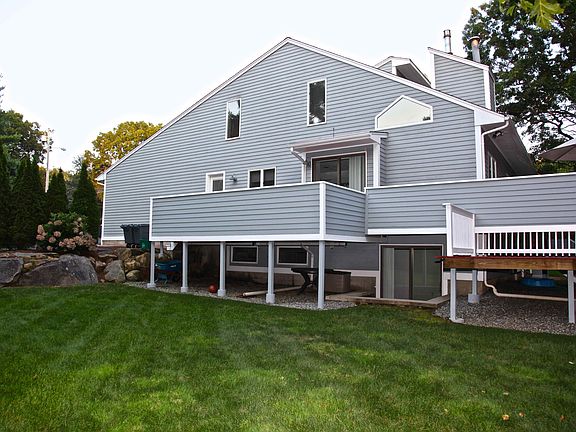 3rd image of 4 Mulberry Ct