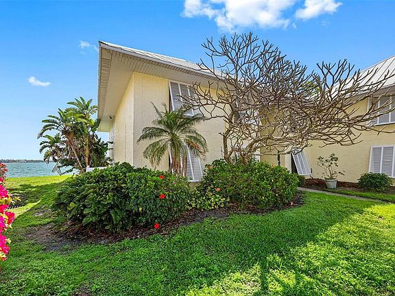 4th image of 7300 SUNSHINE SKYWAY LANE S #210