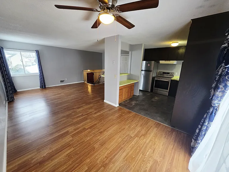 8425 Brunswick Ave N — Photo 3