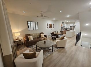 719 E Locust St #3111, San Antonio, TX 78212