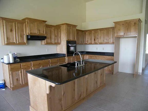 3rd image of 10532 W HUNNINGTON Street