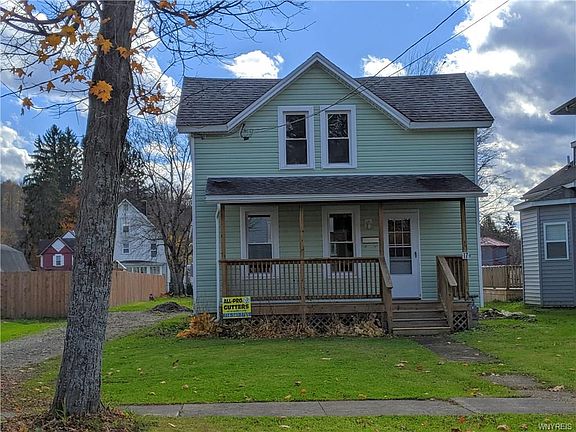 2nd image of 17 1st Ave