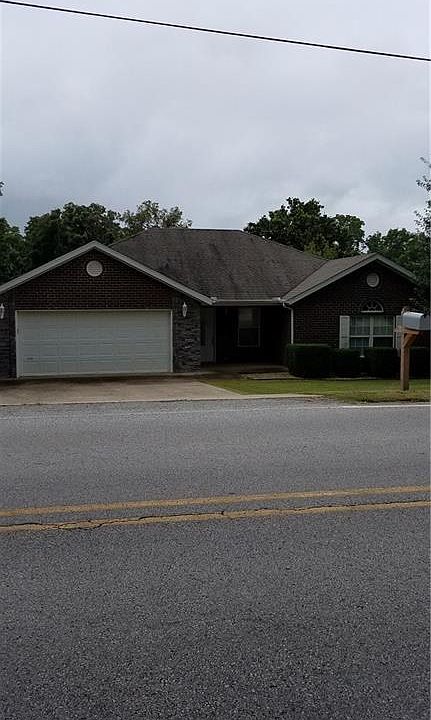 1st image of 63 Granshire Dr