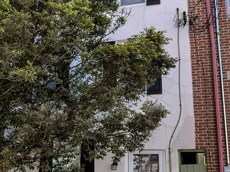 2143 E Sergeant St — Photo 1