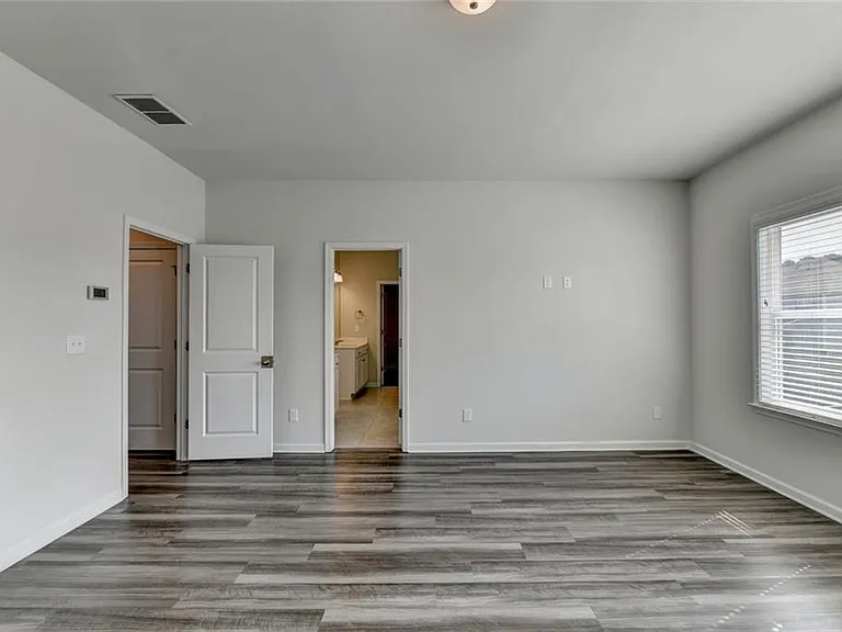 3335 Fall Branch Ln — Photo 31