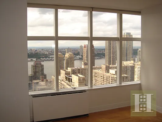 Rented by Halstead Real Estate | media 5