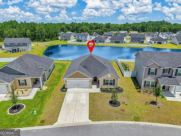 4th image of 93 Hayden Dr