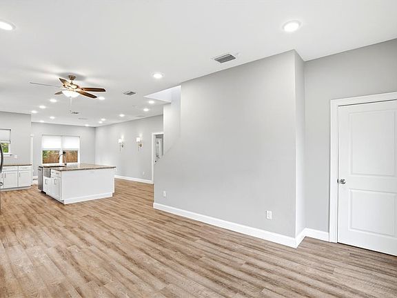 5th image of 1712 31ST AVENUE N