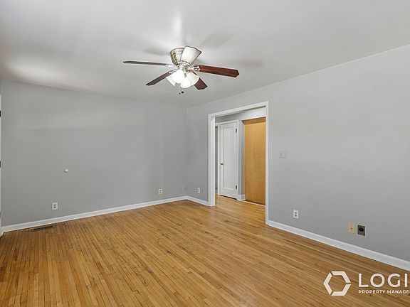 5th image of 1213 E Lorraine Dr