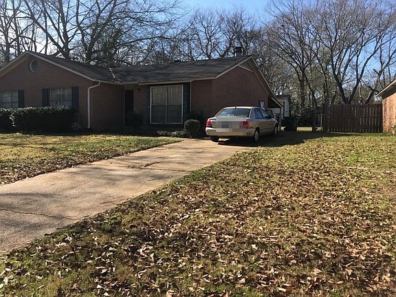2nd image of 2668 Green Oaks Dr