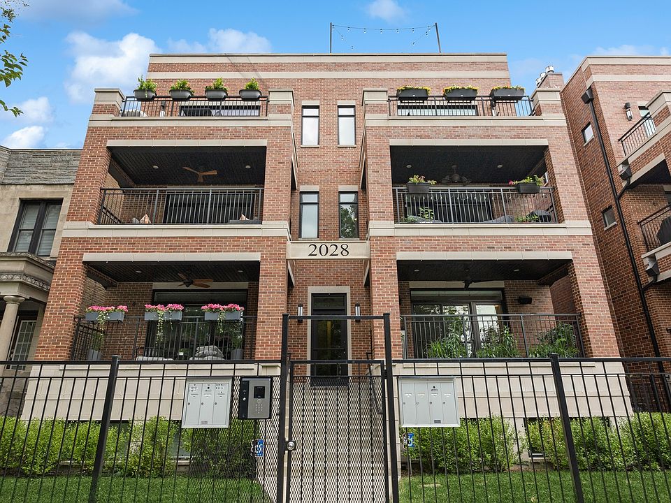 1st image of 2028 W Le Moyne St Unit 2W
