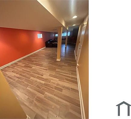1st image of 5250 S Luna Ave #1
