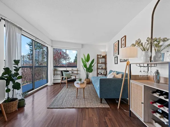 2330 Maple St #305, Vancouver, BC V6J 3T6