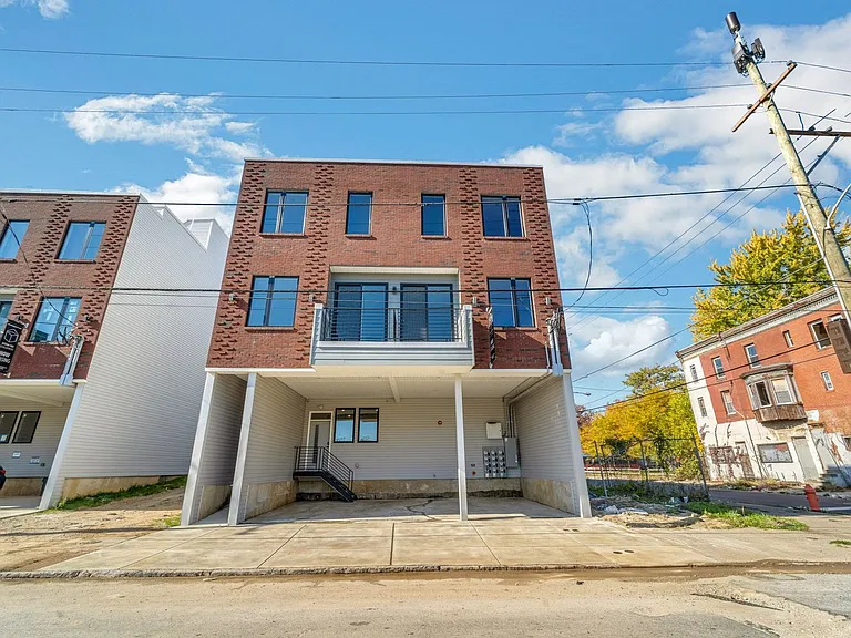Incredibly redesigned Church-Haven Lofts- luxury living at its finest! — Photo 11